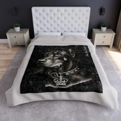 The Dobes Crushed Velvet Blanket - King Dobe - black - Image 5